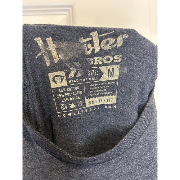 2 Howler Bros Short Sleeve T-Shirt Medium Knit Graphic Tops Bundle - Picture 6 of 8